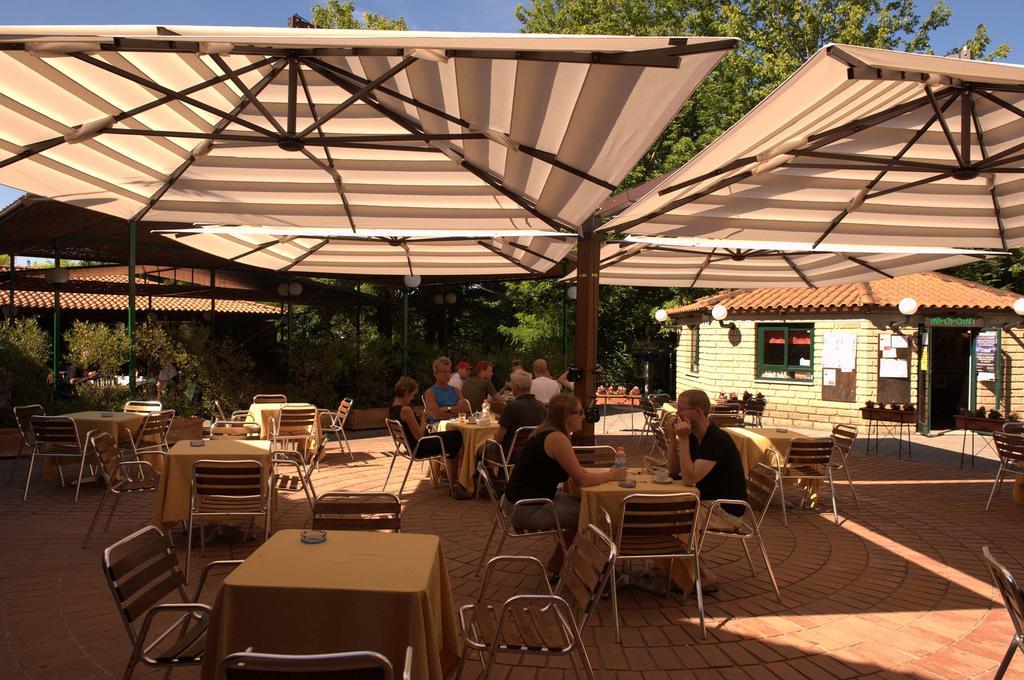 Flaminio Village Park Camping 4*