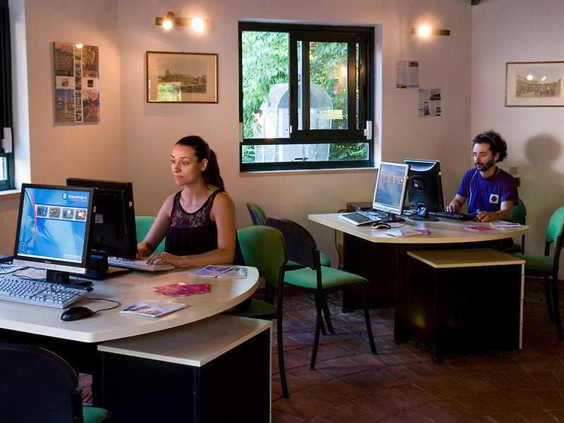 Flaminio Village Park Camping 4*